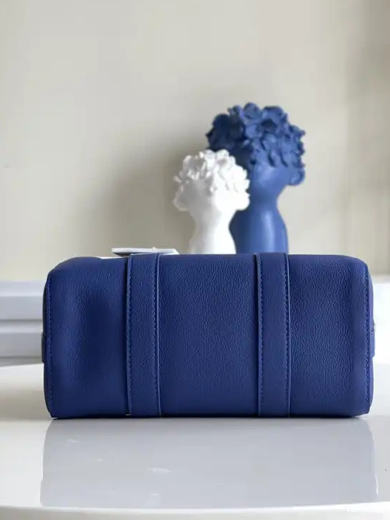 CITY LOUIS VUITTON KEEPALL 0324